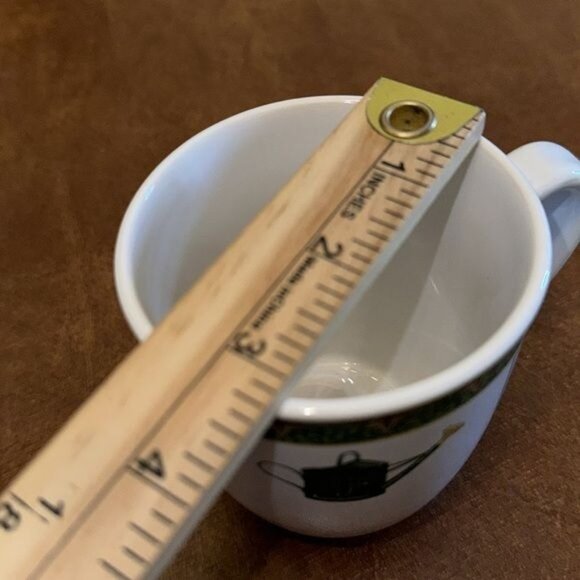 Royal Norfolk Garden Tools Motif Ceramic Mug - Picture 6 of 6